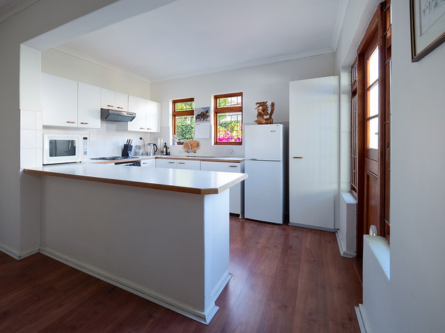 White Kitchen Countertops